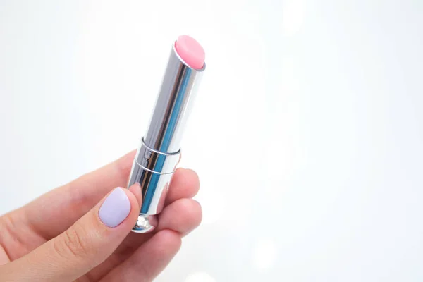 Close Display Lipstick Lip Gloss Woman Hand — Stockfoto