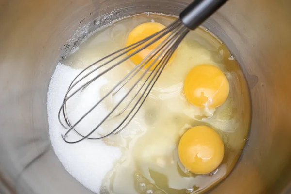 Yolks Stainless Steel Bowl Whisk — стоковое фото