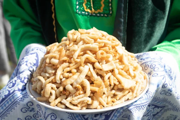 Traditional Oriental Sweets Chuk Chuk Honey Plate National Dish Tatars — Stock Photo, Image
