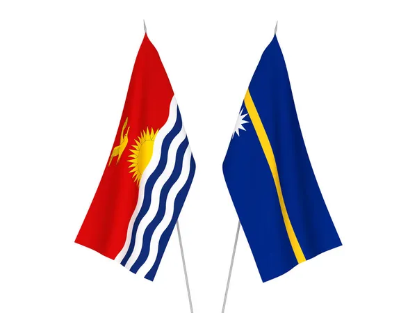 Bandeiras Tecido Nacional República Kiribati República Nauru Isoladas Fundo Branco — Fotografia de Stock