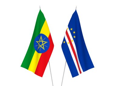 Beyaz arka planda Etiyopya 'nın ulusal kumaş bayrakları ve Cabo Verde Cumhuriyeti izole edildi. 3d resimleme.