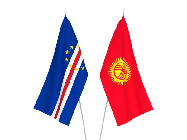 Narodowe Flagi Tkanin Kirgistanu Republiki Cabo Verde Izolowane Białym Tle — Zdjęcie stockowe