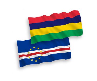 Beyaz arkaplanda Cabo Verde Cumhuriyeti ve Mauritius Cumhuriyeti bayrakları