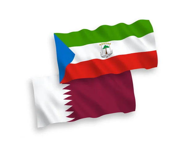 Drapeaux de la République de Guinée équatoriale et du Qatar sur fond blanc — Image vectorielle