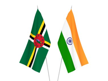 Beyaz arka planda Hindistan ve Dominica 'nın ulusal kumaş bayrakları izole edildi. 3d resimleme.