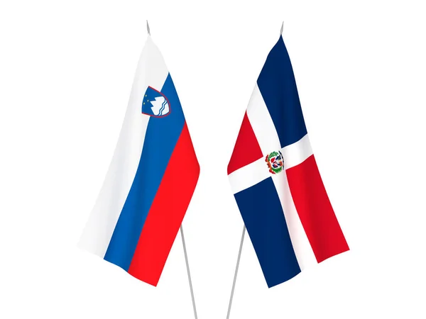 Nationale Stoffen Vlaggen Van Slovenië Dominicaanse Republiek Geïsoleerd Witte Achtergrond — Stockfoto