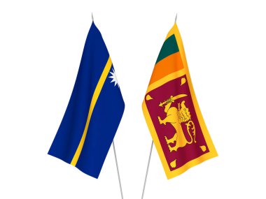 Beyaz arka planda Demokratik Sri Lanka Sosyalist Cumhuriyeti ve Nauru Cumhuriyeti bayrakları izole edildi. 3d resimleme.