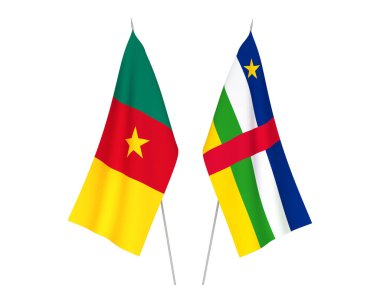 Beyaz arka planda Orta Afrika Cumhuriyeti ve Kamerun 'un ulusal kumaş bayrakları izole edildi. 3d resimleme.