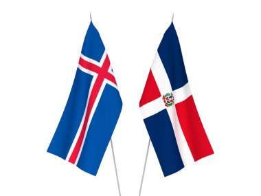 Beyaz arka planda İzlanda ve Dominik Cumhuriyeti 'nin ulusal kumaş bayrakları izole edildi. 3d resimleme.