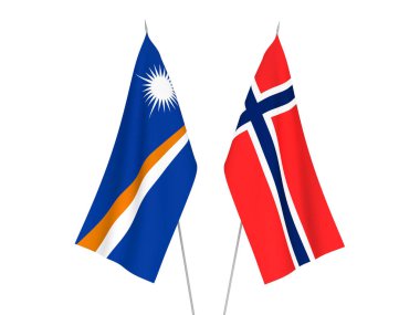 Norveç ve Marshall Adaları Cumhuriyeti bayrakları