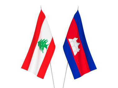 Beyaz arka planda Lübnan ve Kamboçya Krallığı 'nın ulusal kumaş bayrakları izole edildi. 3d resimleme.