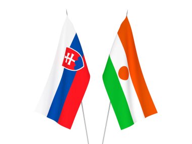 Nijer ve Slovakya Cumhuriyeti bayrakları