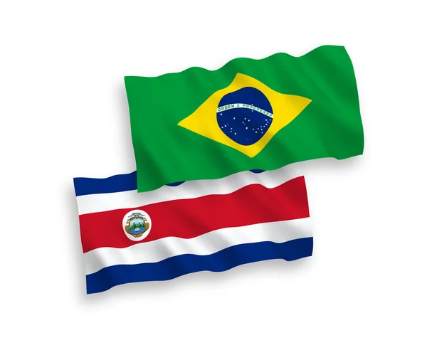 ธงของบราซิลและสาธารณรัฐคอสตาริกาบนพื้นหลังสีขาว — ภาพเวกเตอร์สต็อก