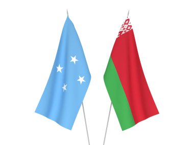 Beyaz arka planda Beyaz Rusya ve Mikronezya Birleşik Devletleri 'nin ulusal kumaş bayrakları izole edildi. 3d resimleme.