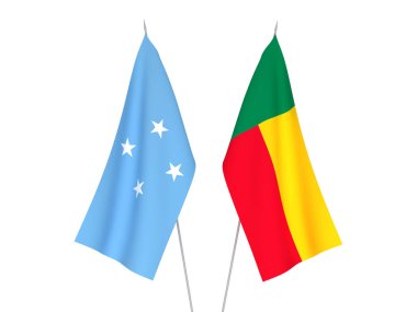 Beyaz arka planda Benin ve Mikronezya Birleşik Devletleri 'nin ulusal kumaş bayrakları izole edildi. 3d resimleme.