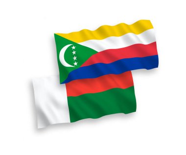 Beyaz arka planda izole edilmiş Ulusal Komoros ve Madagaskar Birliği bayrakları. 1 'e 2 oranında.