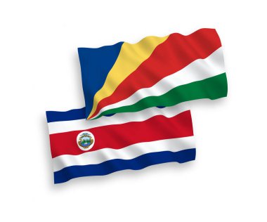 Beyaz arka planda, Kosta Rika Cumhuriyeti ve Seyşeller 'in ulusal taşıyıcı kumaş bayrakları izole edilmiştir. 1 'e 2 oranında.