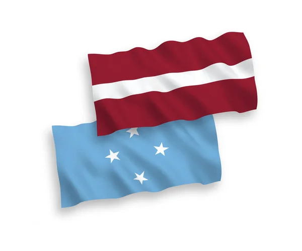 Flagi Łotwy i Sfederowanych Stanów Mikronezji na białym tle — Wektor stockowy