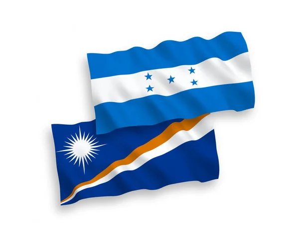 马绍尔群岛共和国和洪都拉斯的国家病媒织物波条旗在白色背景下隔离 1比2的比例 — 图库矢量图片