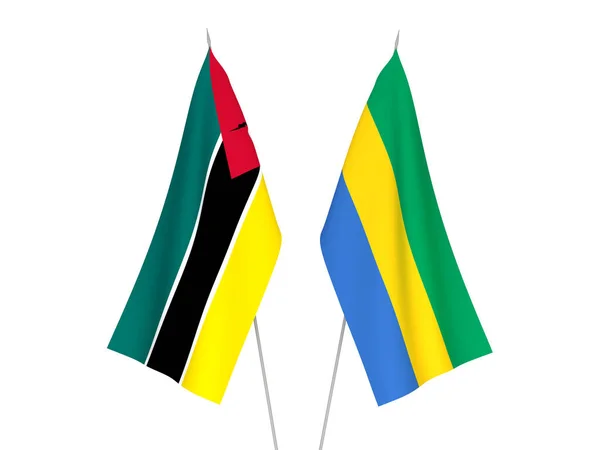 Nationale Stoffen Vlaggen Van Gabon Republiek Mozambique Geïsoleerd Witte Achtergrond — Stockfoto