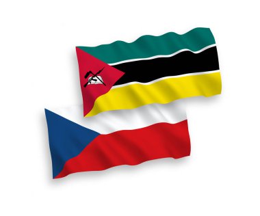 Çek Cumhuriyeti ve Mozambik Cumhuriyeti 'nin ulusal taşıyıcı kumaş bayrakları beyaz arka planda izole edilmiştir. 1 'e 2 oranında.