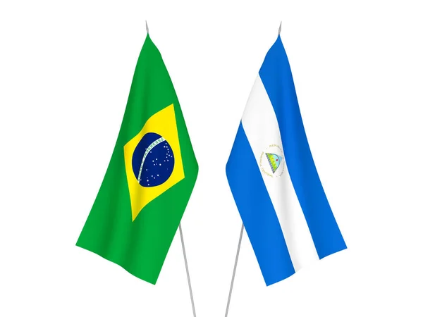 Bandeiras Tecido Nacional Brasil Nicarágua Isoladas Fundo Branco Ilustração Renderização — Fotografia de Stock