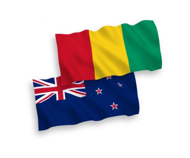 Beyaz arka planda Yeni Zelanda ve Gine 'nin ulusal taşıyıcı kumaş bayrakları izole edildi. 1 'e 2 oranında.