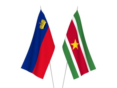 Beyaz arka planda, Lihtenştayn ve Surinam Cumhuriyeti 'nin ulusal kumaş bayrakları izole edildi. 3d resimleme.