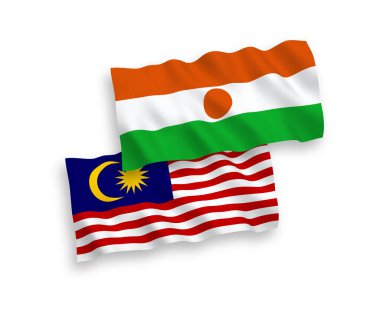 Beyaz arka planda, Nijer ve Malezya Cumhuriyeti 'nin ulusal taşıyıcı kumaş bayrakları izole edildi. 1 'e 2 oranında.