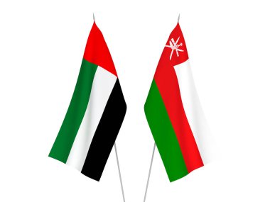 Beyaz arka planda Birleşik Arap Emirlikleri bayrakları ve Umman Sultanlığı izole edildi. 3d resimleme.