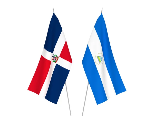 尼加拉瓜和多米尼加共和国的国旗以白色背景隔离 3D渲染说明 — 图库照片