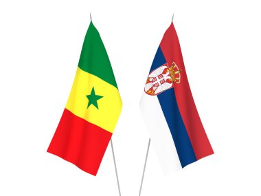 Sırbistan ve Senegal Cumhuriyeti 'nin ulusal kumaş bayrakları beyaz arka planda izole edildi. 3d resimleme.
