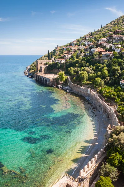 Mar, montaña y antigua fortaleza en Alanya, Turquía — Foto de Stock