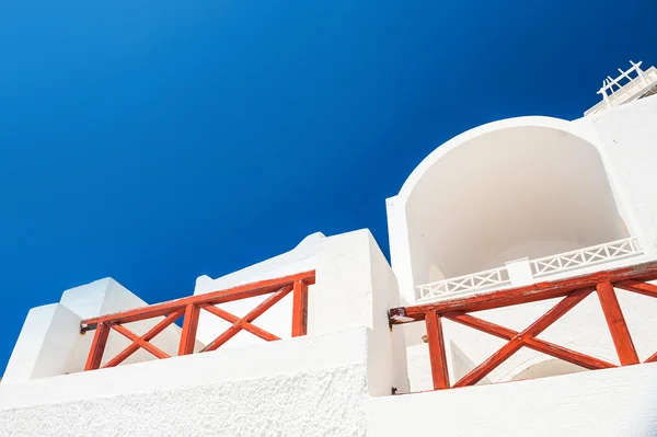 Architettura bianca sull'isola di Santorini, Grecia — Foto Stock