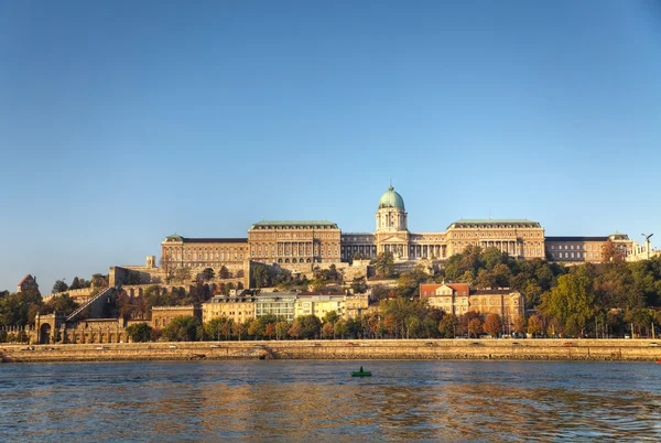 Het Koninklijke kasteel Buda in Boedapest, Hongarije — Stockfoto