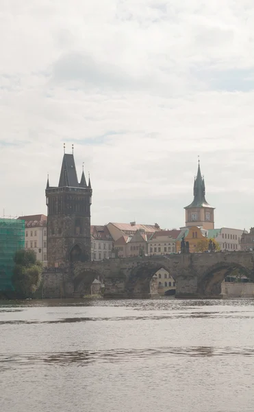 Prag 'daki Charles Köprüsü — Stok fotoğraf