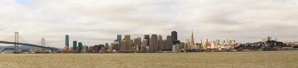 Downtown of San Francisco as seen from the bay — Stock Photo, Image