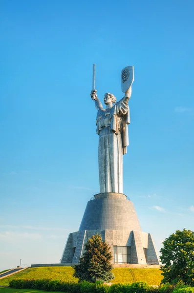 Mutterland-Denkmal in Kiew, Ukraine — Stockfoto