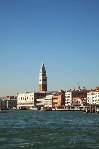 Venecia vista desde la laguna — Foto de Stock