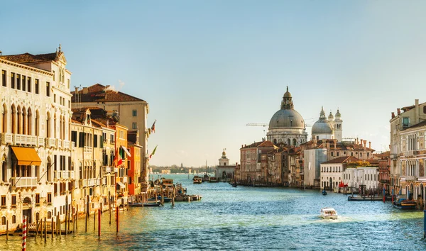 Visa till basilica di santa maria della salute i Venedig — Stockfoto