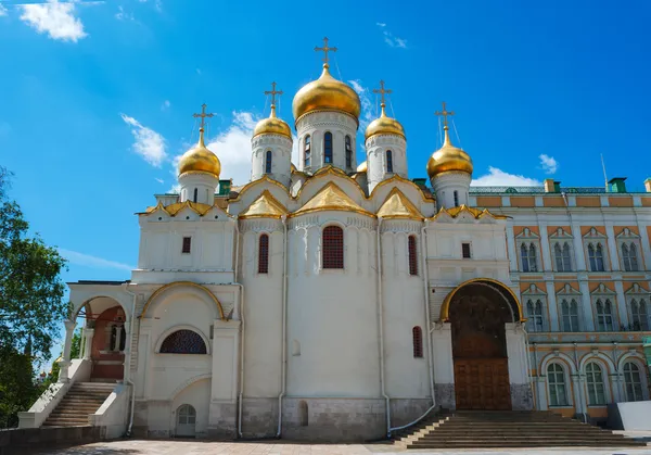 Kathedraal van de opstanding op kremlin in Moskou — Stockfoto