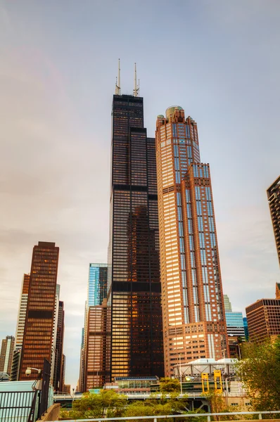 Downtown chicago, il, wieczorem — Zdjęcie stockowe