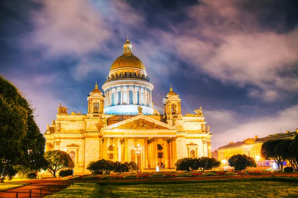 Catedral de San Isaac (Isaakievskiy Sobor) en San Petersburgo — Foto de Stock