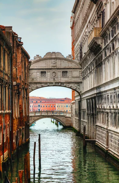 Híd sóhajok Velencében, Olaszországban — Stock Fotó