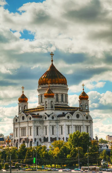 Templo de cristo o salvador em moscow — Fotografia de Stock