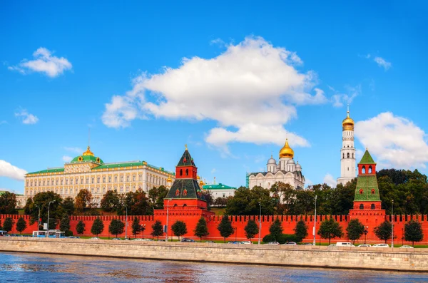 Panoramisk överblick i centrala Moskva med Kreml — Stockfoto