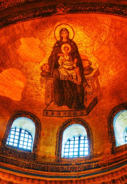 Interior of Hagia Sophia in Istanbul, Turkey early in the mornin — Stock Photo, Image