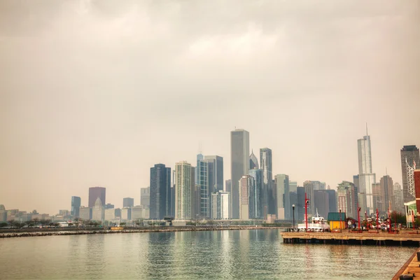 Downtown chicago, il på en mulen dag — Stockfoto