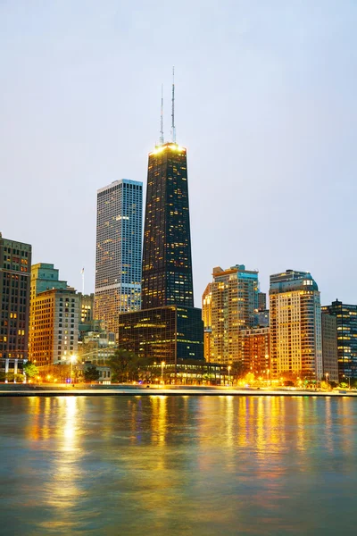 Downtown Chicago, IL at sunset — Stock Photo, Image