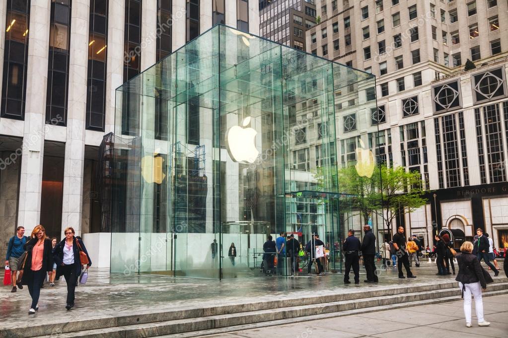 Apple Retail Store editorial image. Image of cellular - 89164755